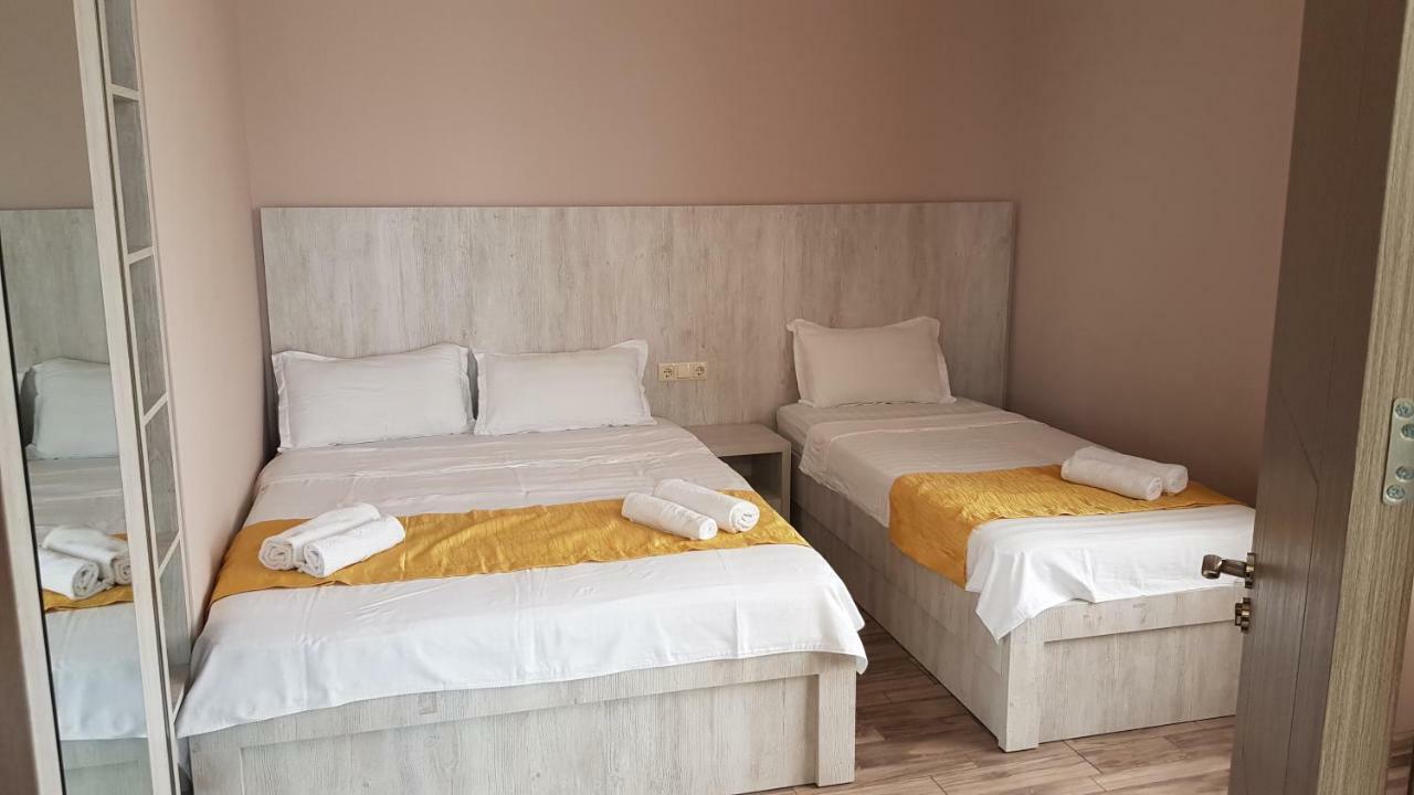 Nakashidze'S Apartments バトゥーミ エクステリア 写真