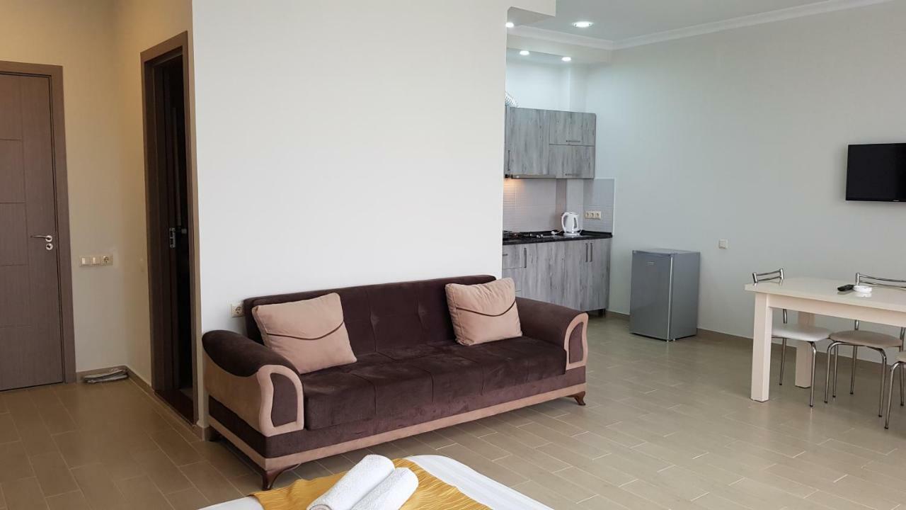 Nakashidze'S Apartments バトゥーミ エクステリア 写真