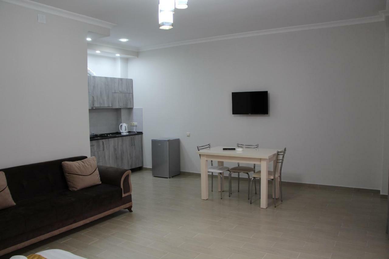 Nakashidze'S Apartments バトゥーミ エクステリア 写真